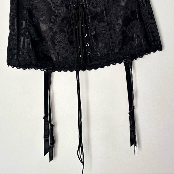 Fredericks of Hollywood Black Corset Lace Hem Lace-Up Bone Structure Size 38 New - Picture 8 of 16